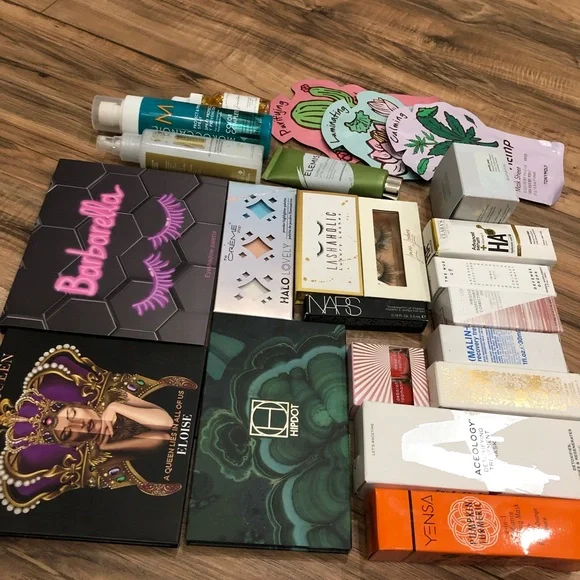 New Makeup bundle Random - Picture 3 of 10